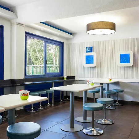 Ibis Budget En Brie 호텔 2*